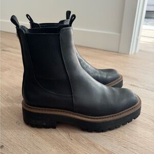 Sam Edelman’s Iconic Laguna Chelsea Boot